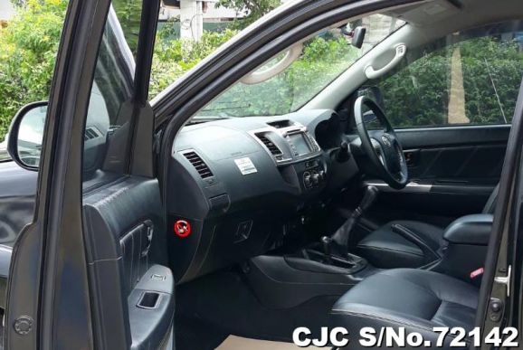 Hilux Vigo Champ, 3.0 Double Cab 2014-Front-Seats