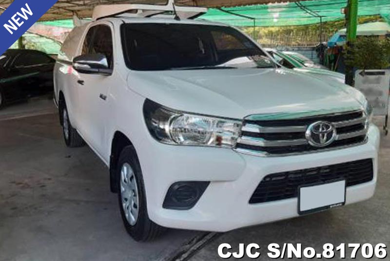 Used Toyota Hilux Revo White MT 2016 2.4L Diesel