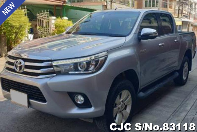 Toyota Hilux Revo Silver MT 2016 2.4L Diesel