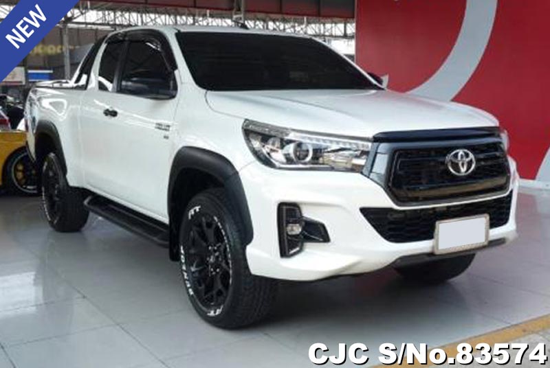 Toyota Hilux Revo White MT Smart Cab 2018 2