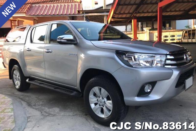 Toyota Hilux Revo Silver AT Double Cab 2016 2.4L