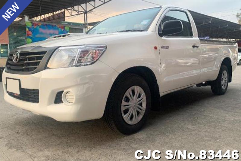 Toyota Hilux Vigo Champ White MT 2014 2.5L Diesel