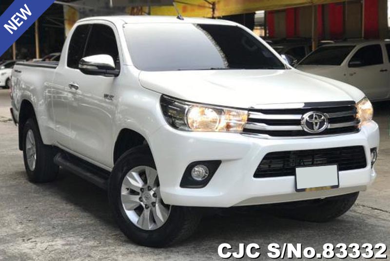 Toyota Hilux Revo White Automatic 2016 2.4L